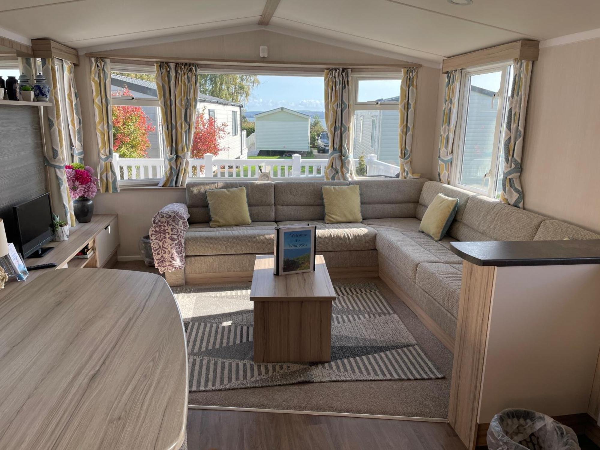 Rockley Park Private Holiday Homes Poole Bagian luar foto