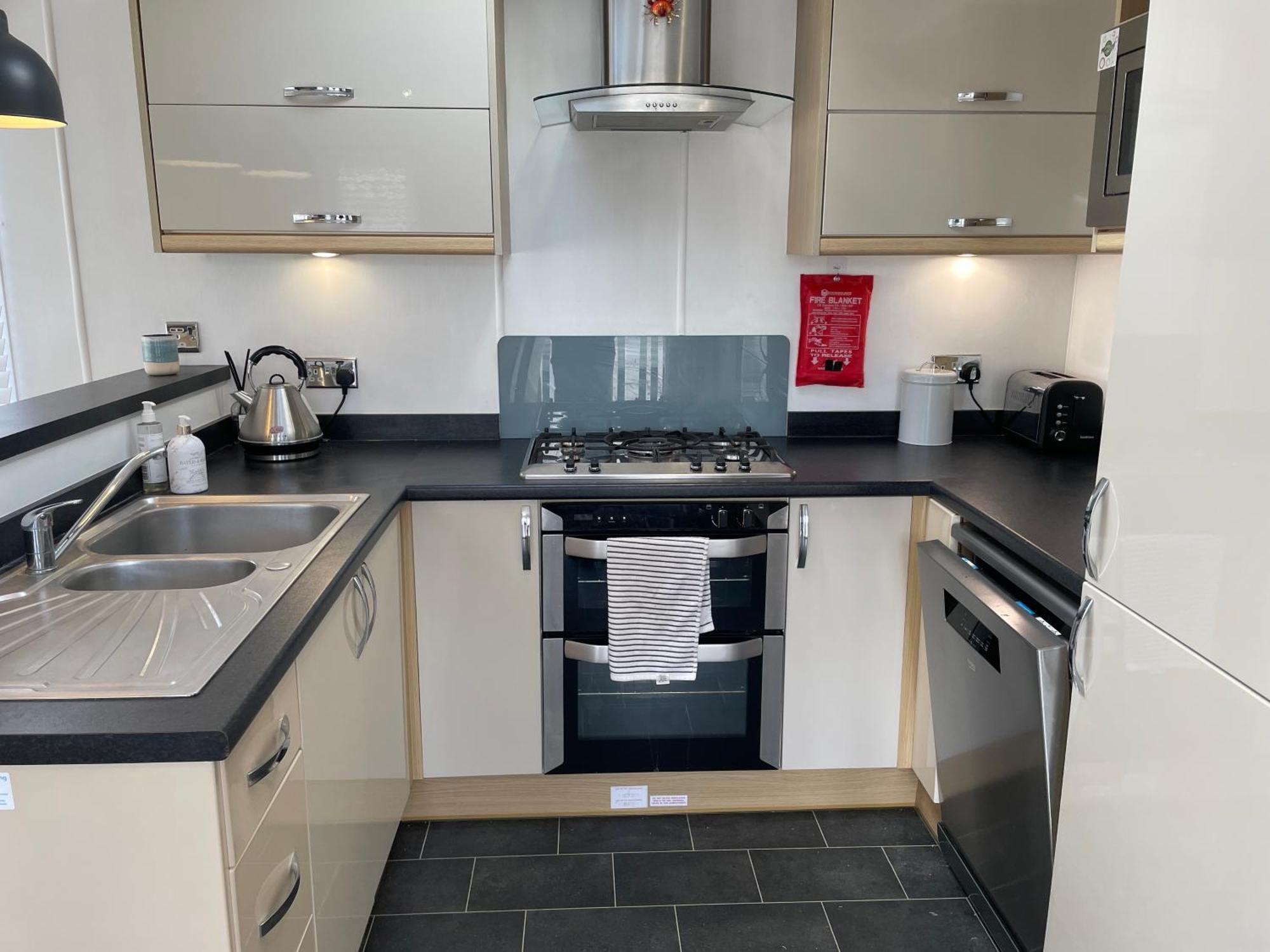Rockley Park Private Holiday Homes Poole Bagian luar foto