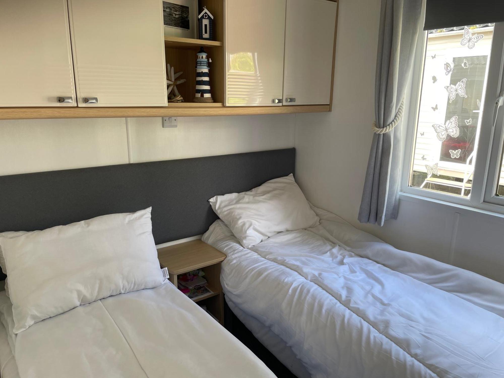 Rockley Park Private Holiday Homes Poole Bagian luar foto