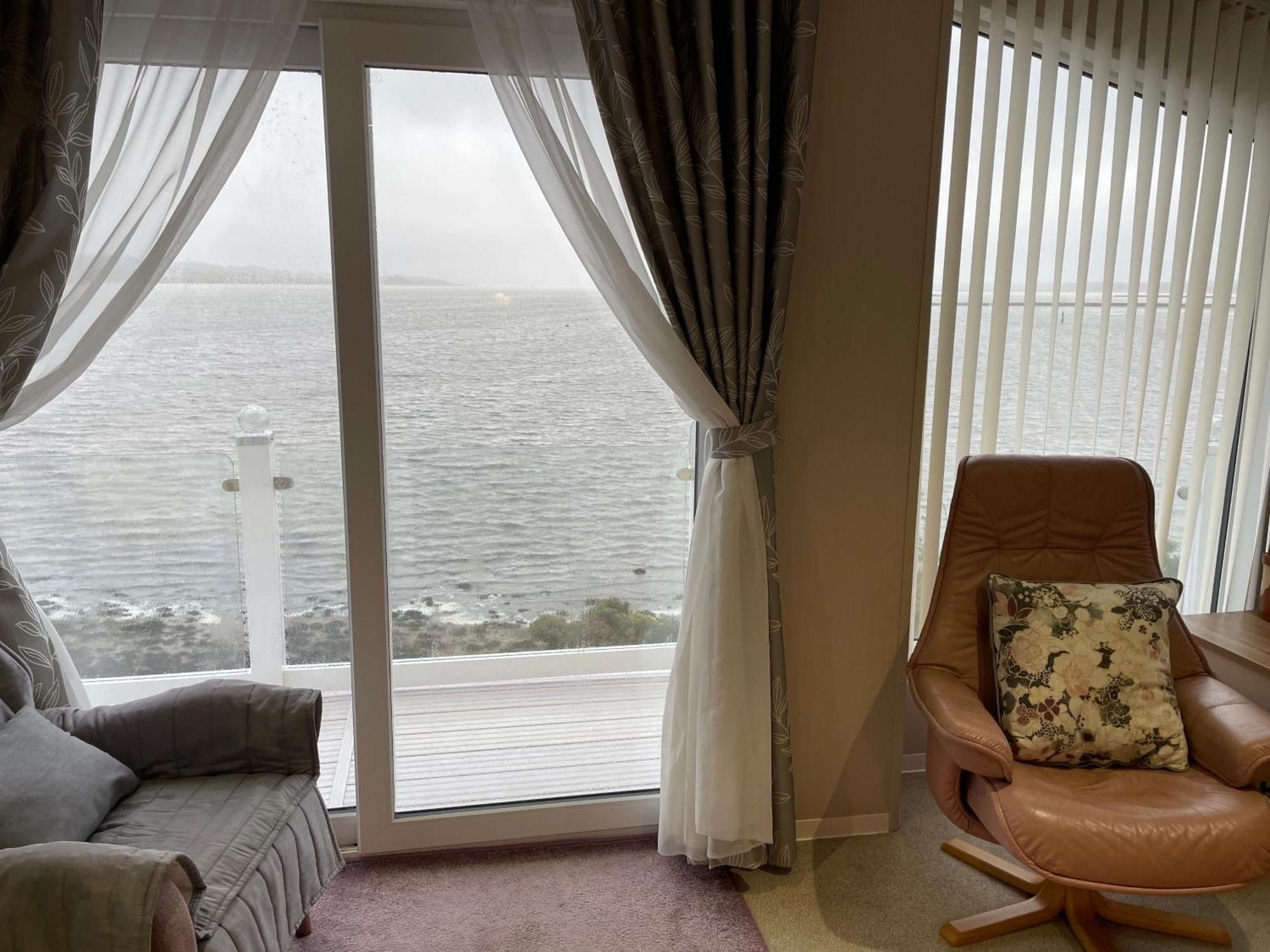Rockley Park Private Holiday Homes Poole Bagian luar foto