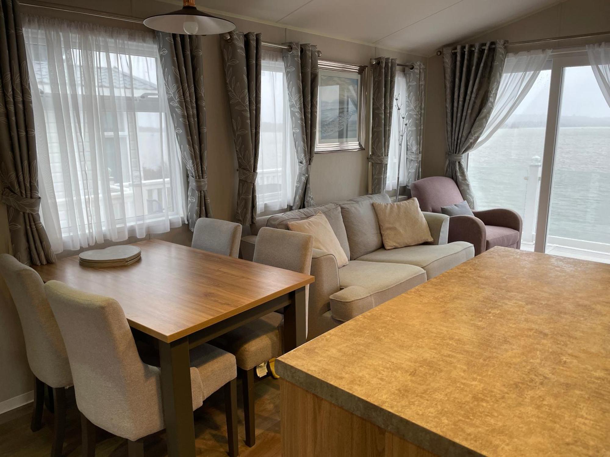 Rockley Park Private Holiday Homes Poole Bagian luar foto