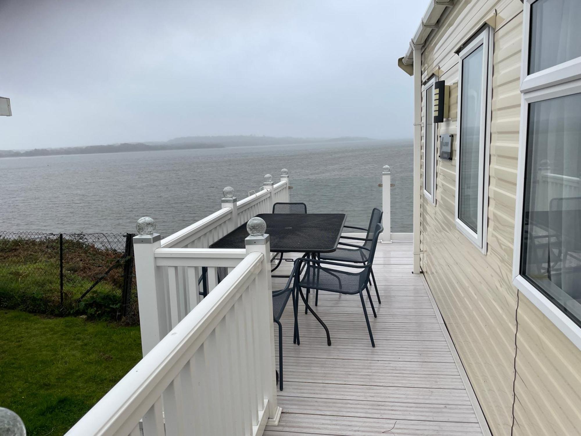 Rockley Park Private Holiday Homes Poole Bagian luar foto