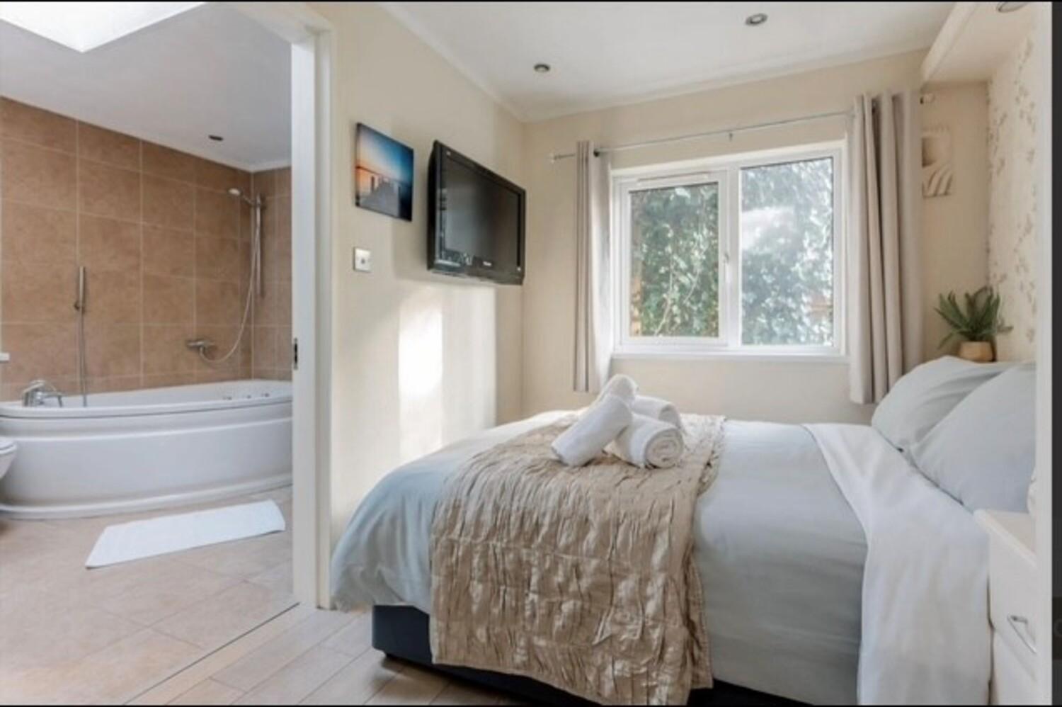 Rockley Park Private Holiday Homes Poole Bagian luar foto